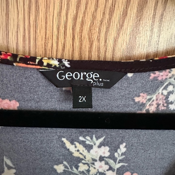 George super soft knit faux wrap midi dress EUC 2X black with floral print - Picture 3 of 6